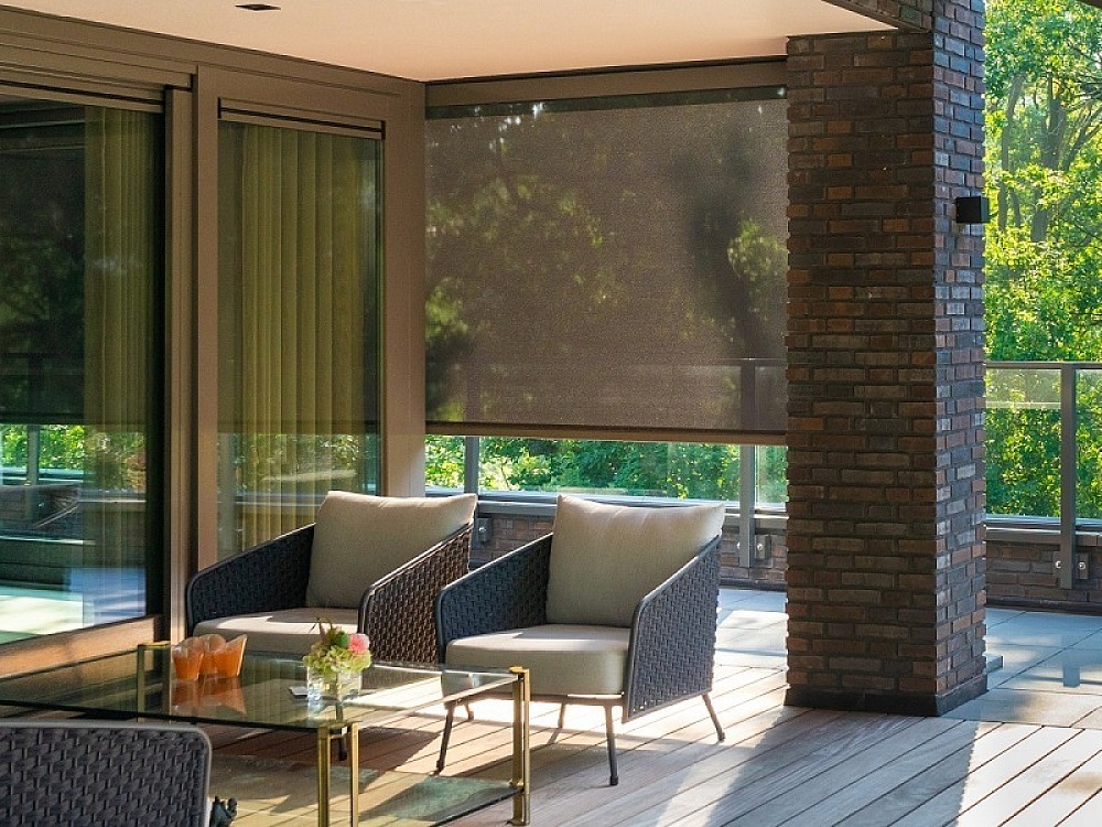 Solarscreen zonne energie resize screens met solar motor