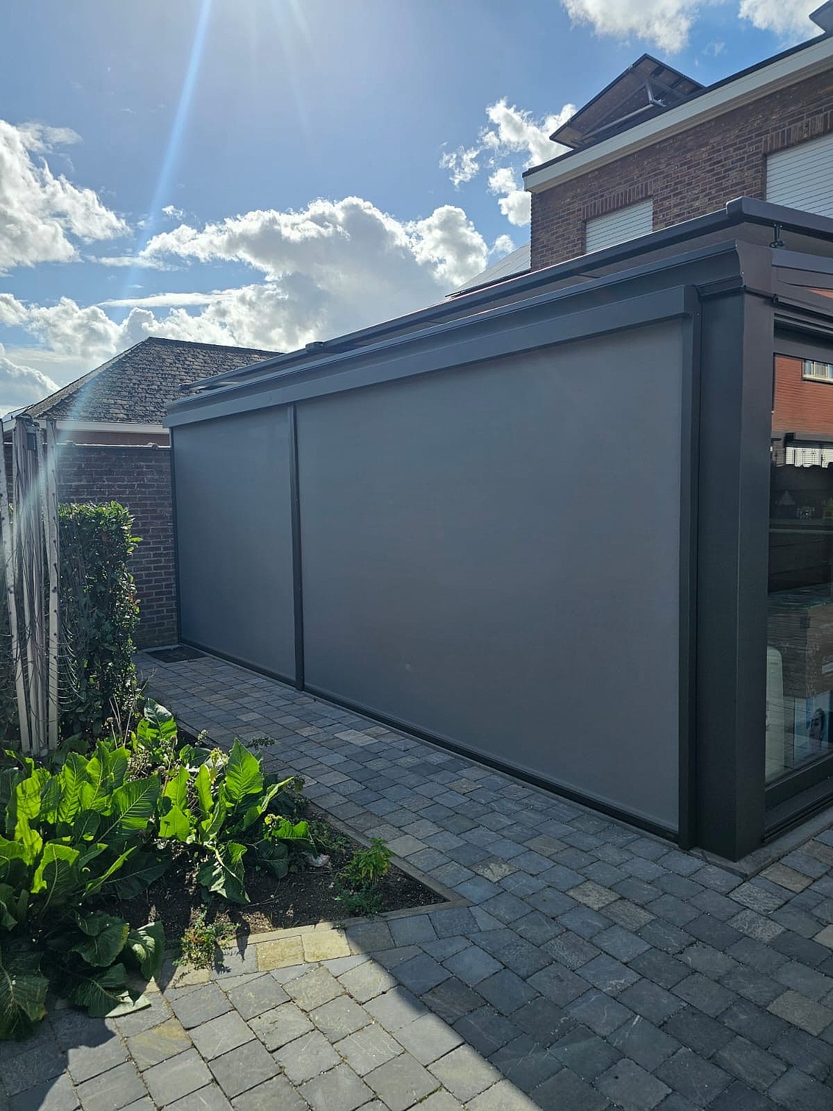 Zipscreen