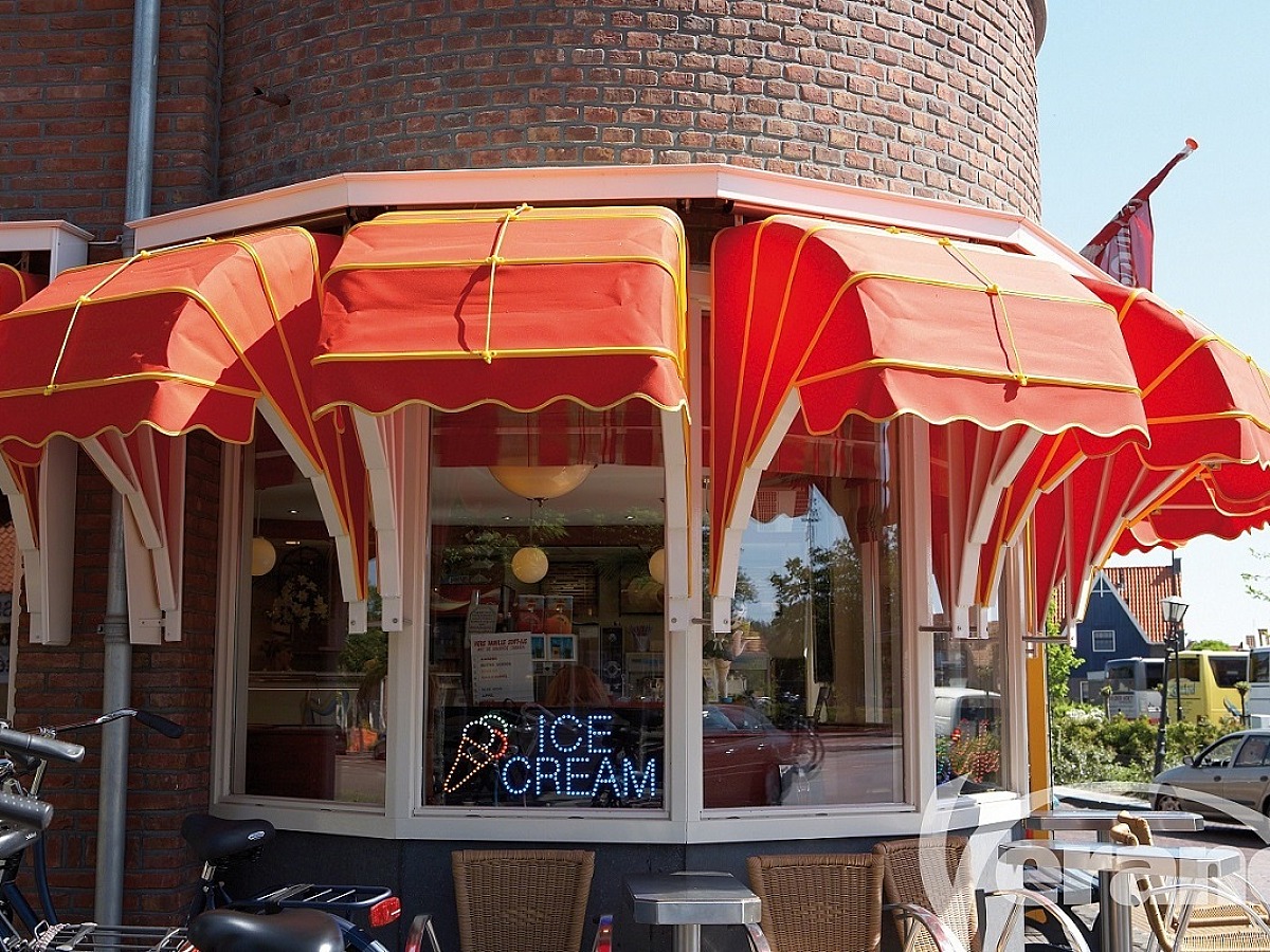 Markiezen markies sfeer resize zonneschermen horecazaken schaduw