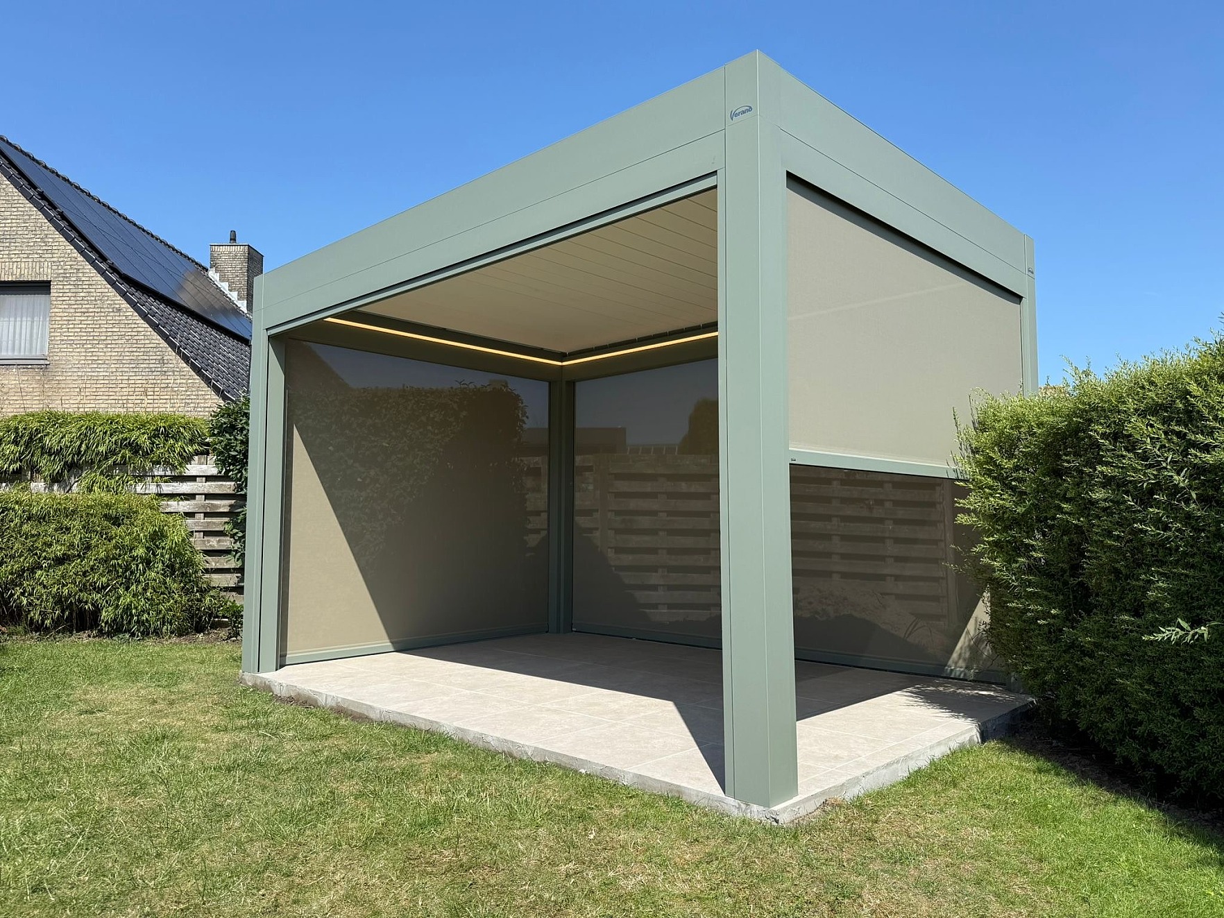 Lamellendak met screens