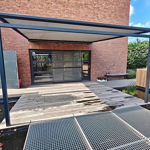 Verandazonwering op palen