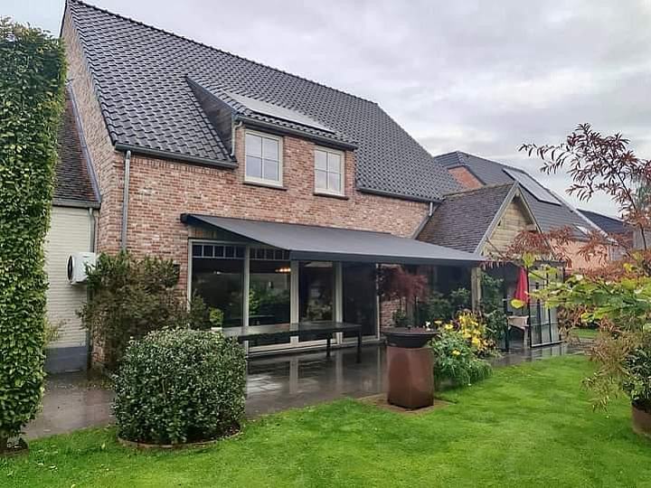 Zonnescherm elektrische bediening