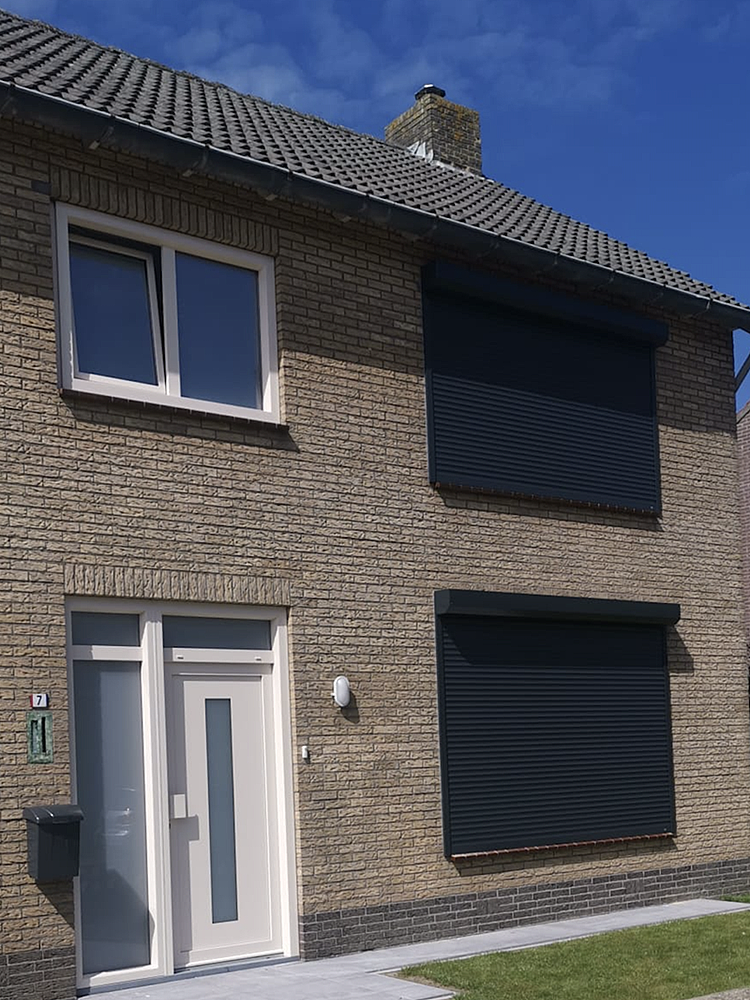 Voorzetrolluiken 2