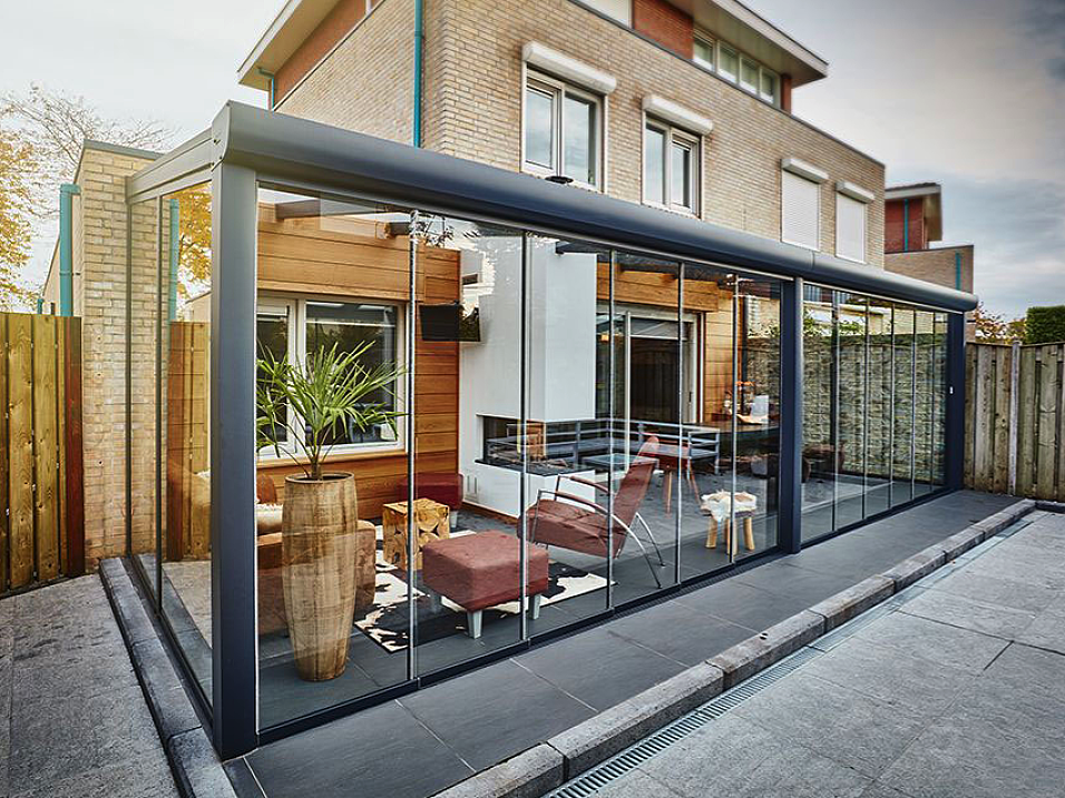 overkapping met glaswand - glasschuifwanden - comfortabel binnenklimaat - extra ruimte - minimaal onderhoud